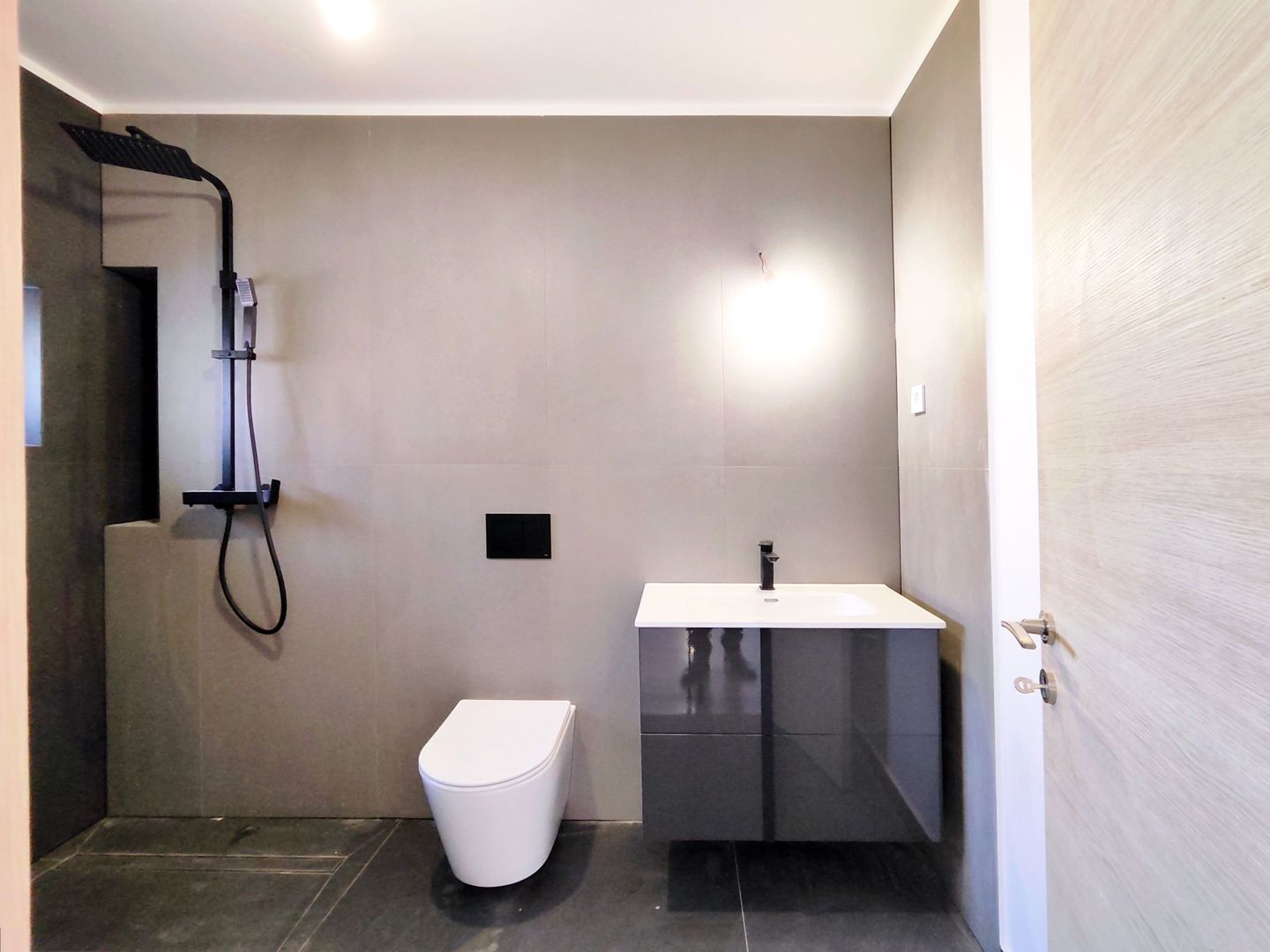 Vilă Modernă cu 5 Camere – Cartier Bună Ziua - Poză 18