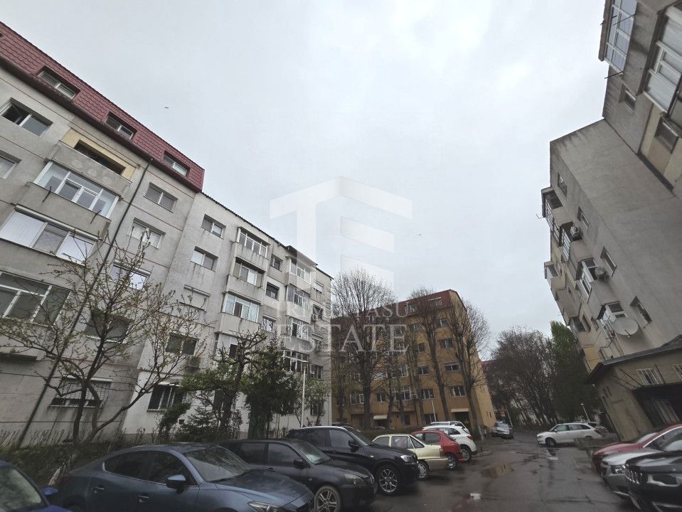 INEL I - Apartament cu centrala pe gaz, loc de parcare si pod de 60 mp - Poză 46