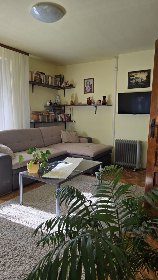 Casă spațioasă cu 6 camere în Triaj preț ajustat - COMISION 0%🌿🏡 - Poză 9