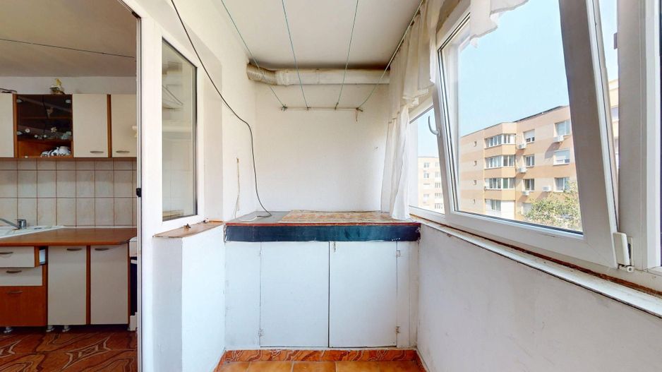 5 min Metrou Crangasi Apartament 3 camere - Poză 9