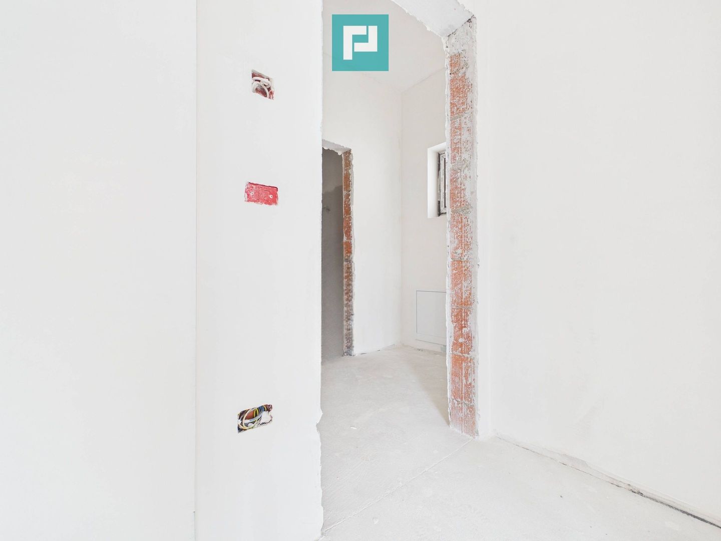 Duplex spațios 102 mp utili, teren 350mp in Covaci - Poză 28