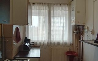 Închiriez apartament cu doua camere în Aleea Carpați - Poză 2