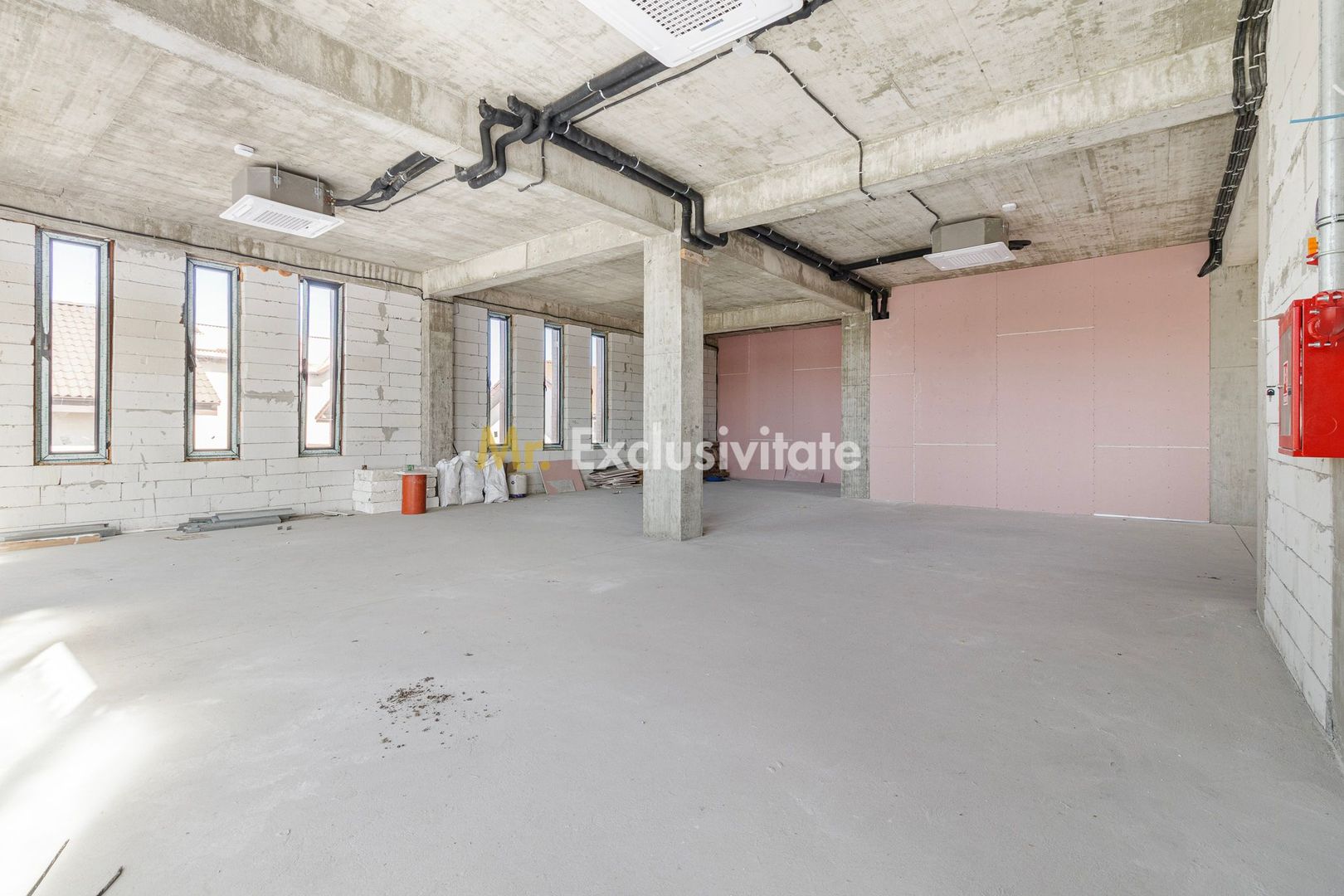 Spatiu comercial de la 14 euro de inchiriat Amber Forest Plaza - Poză 13