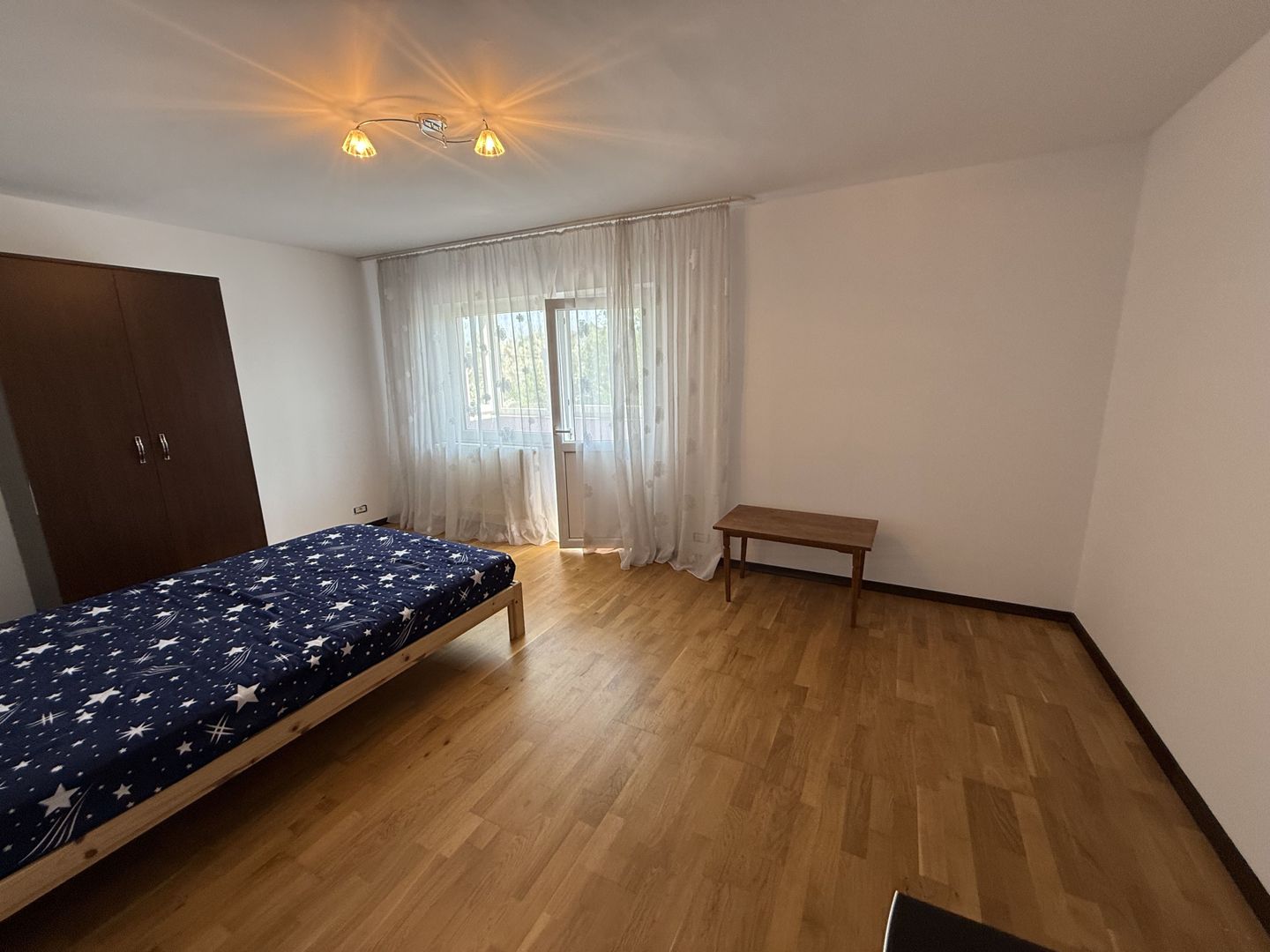 Apartament 3 camere | 100 mp | Zona Centrală | Etaj 1 | 450 €/lună - Poză 4