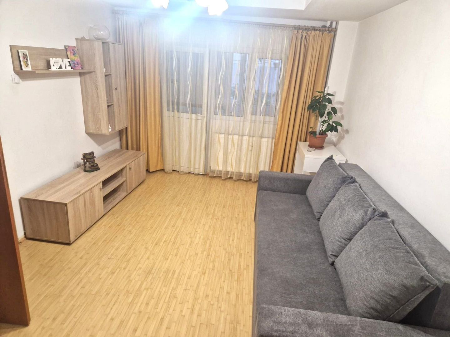 🏡 ]nchiriez 2 camere, loc de parcare inclus, Arena Națională, Bd. Basarabia - Poză 1