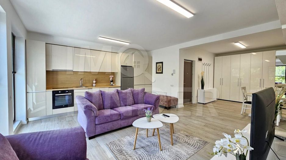 Inchiriere apartament 3 camere situat in vila privata, zona UMF - Poză 3