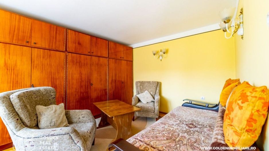 Vila moderna cu 3 apartamente, cartierul Functionarilor, teren 504 mp - Poză 14