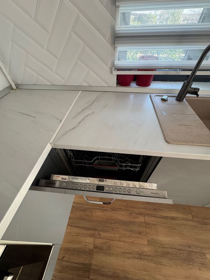 Apartament LUX 3 camere si CURTE Mega 23 august - Poză 4