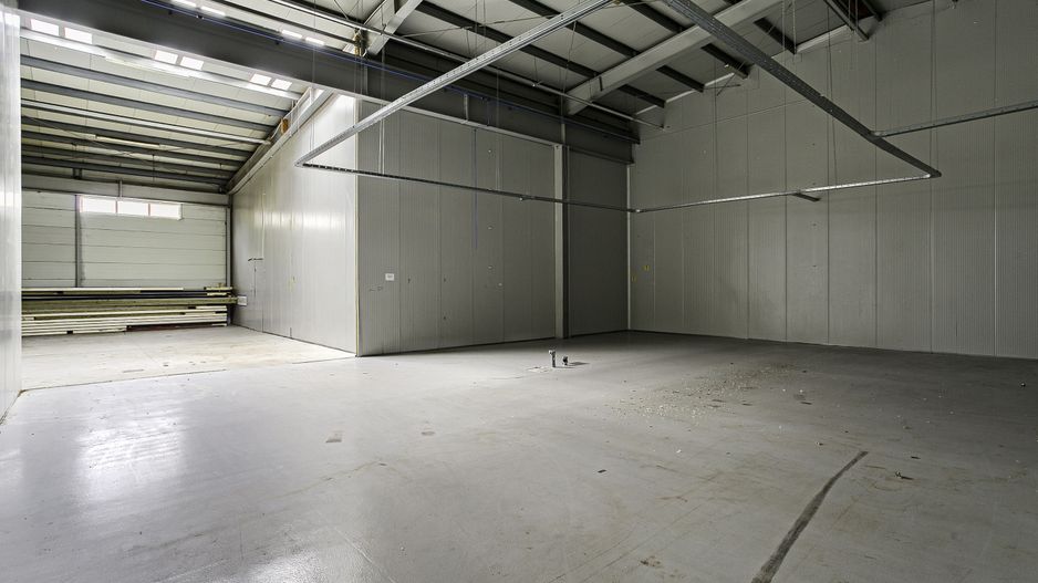 Hala industriala de inchiriat în Arad, 2.744 m², acces TIR și auto - Poză 6