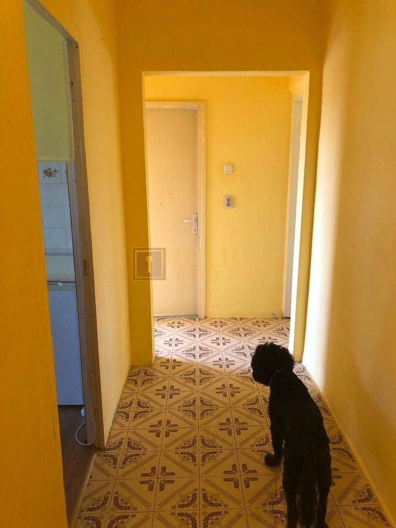 Apartament cu potențial; decomandat– Ideal pentru renovare completă. - Poză 4