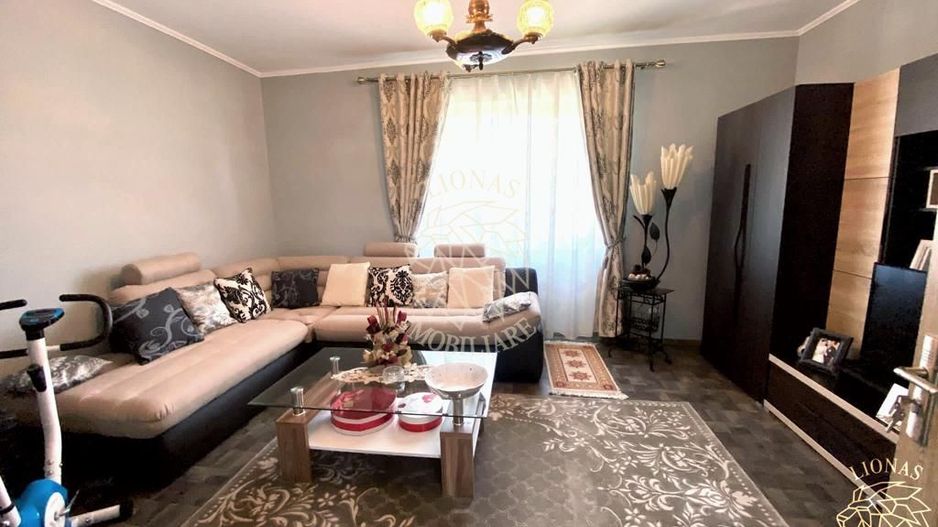 Casa 4 camere 170 mp-teren 1600 mp-terasa-gradina-Nasaud Central - Poză 1