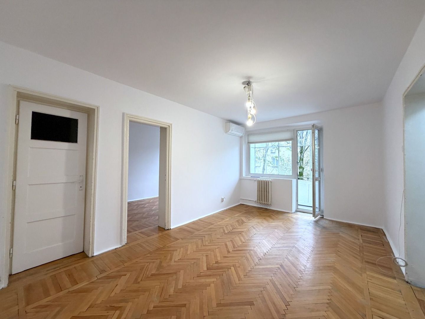 2 camere Chopin-Floreasca etaj 2 din 3 | balcon | vedere gradina - Poză 1