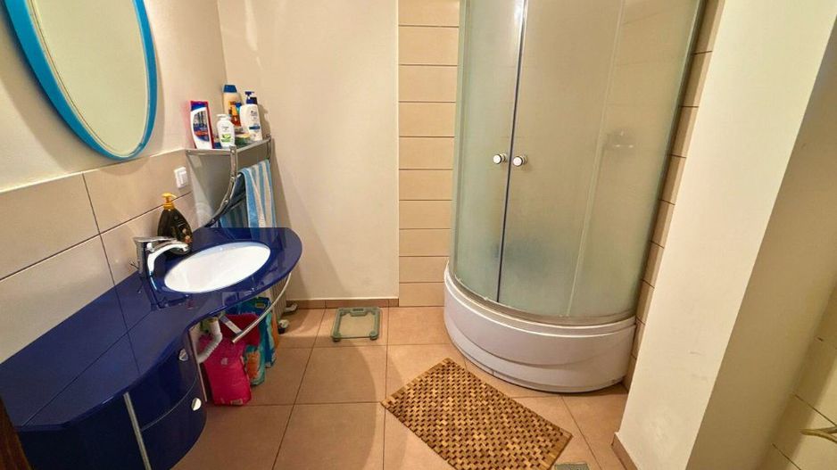 Vilă cu 10 camere P+2E+M 400 M² utili 2800 M² Teren Comandau - Poză 26