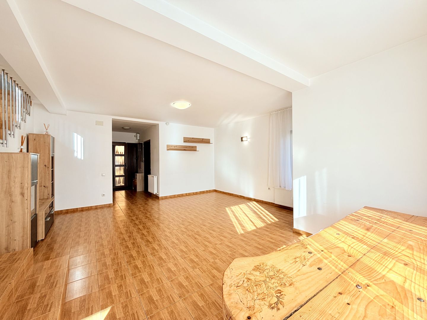 De închiriat – Casă individuală P+M în Dumbrăvița - Poză 14