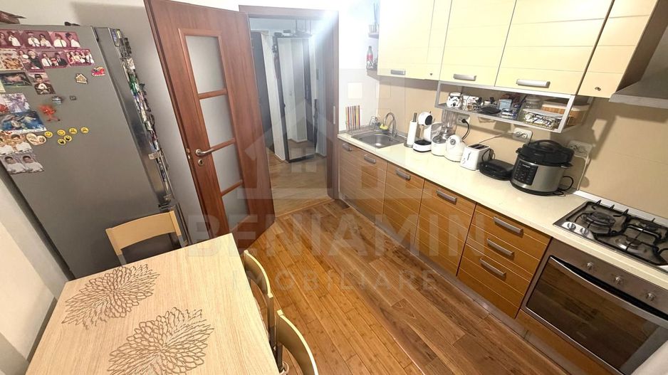 Apartament 3 camere decomandat parter Brazda lui Novac Simplon 67mp - Poză 4