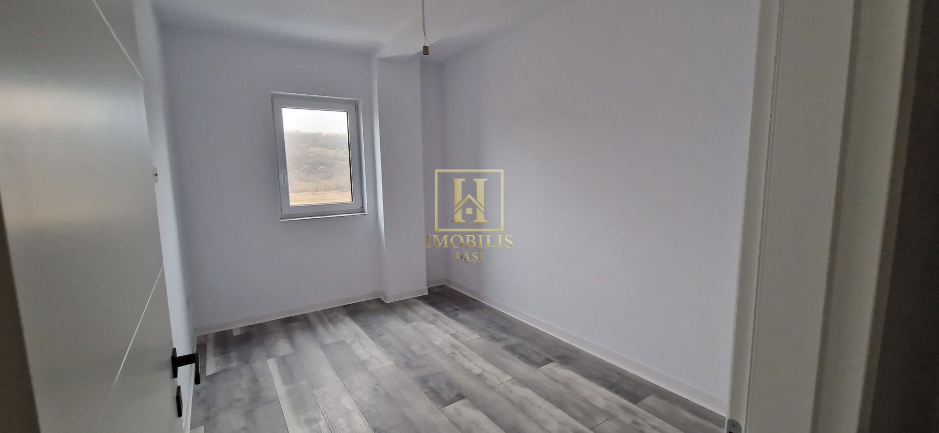 Apartament 2 camere SD INTABULAT Rediu 84000 euro loc parcare inclus - Poză 3