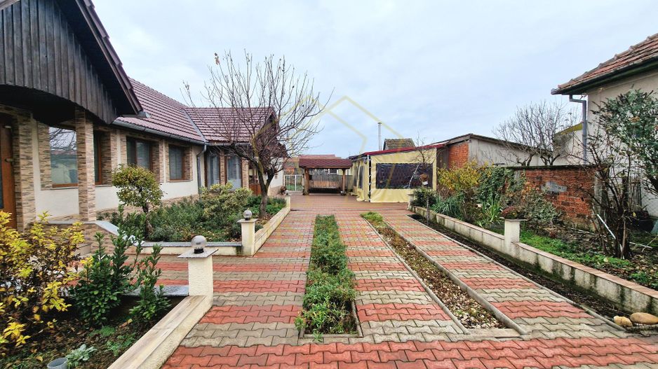 Casa individuala spatioasa, renovata total pe parter I Recas | COM 0% - Poză 15