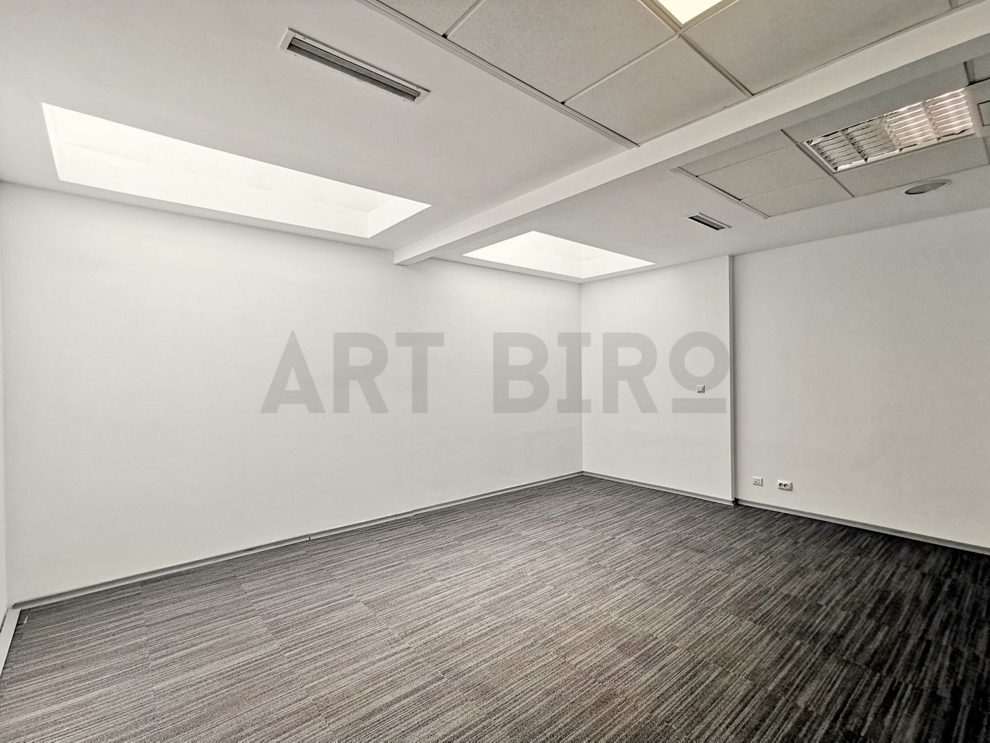 Zero comision, 260-682mp birou mobilat, move-in ready, Romana, 6' metrou - Poză 13