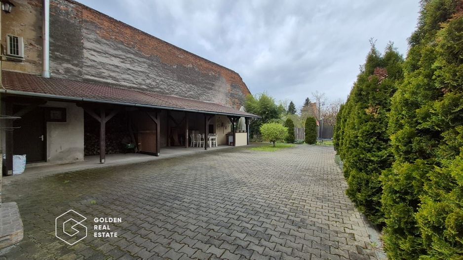 Casa cu teren de 958 mp, oras Lipova - Poză 21