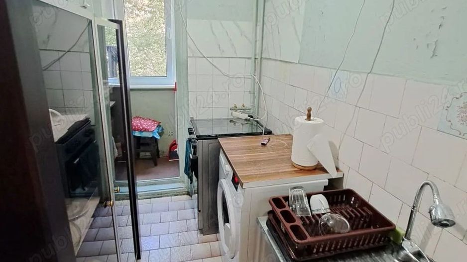 De vanzare Apartament 3 camere Apusului - Poză 5