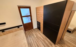 2 camere| apartament la casa-curte comuna| loc de parcare| centrala proprie| - Poză 9