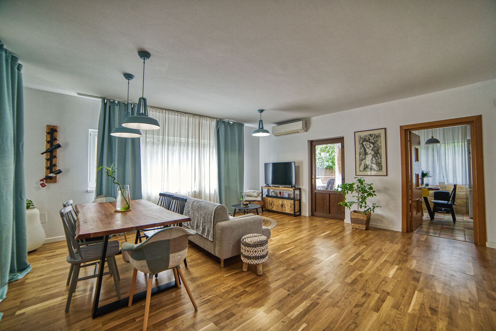 Casa complet mobilata 5 camere 3 bai curte generoasa - Poză 11