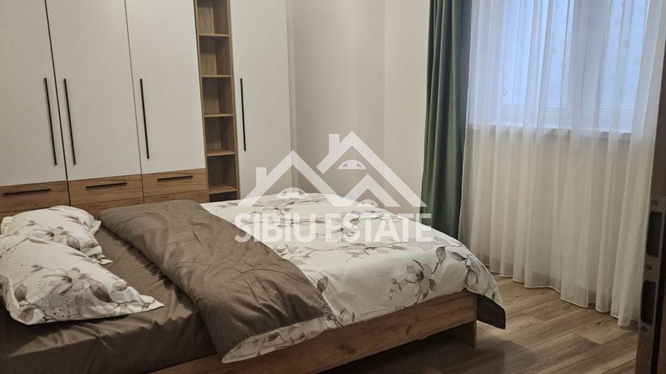 Apartament de inchiriat cu  3 camere,balcon, loc de parcarare, mobilat si utilat - Poză 3