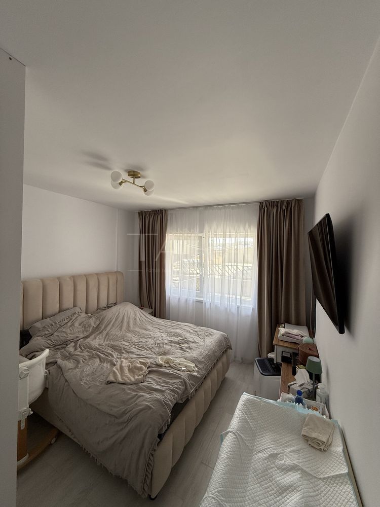 Apartament 3 camere, terasă de 55 mp și parcare în garaj – zona Petrom - Poză 5