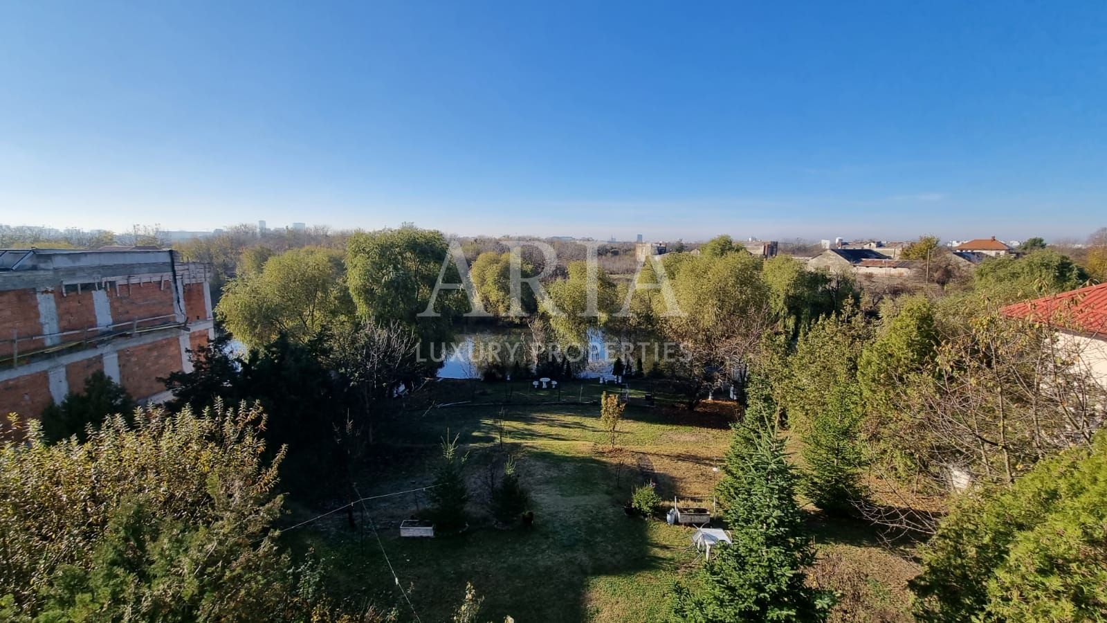 MANSOIN LAKE FRONT - 2600MP - PIPERA - Poză 4