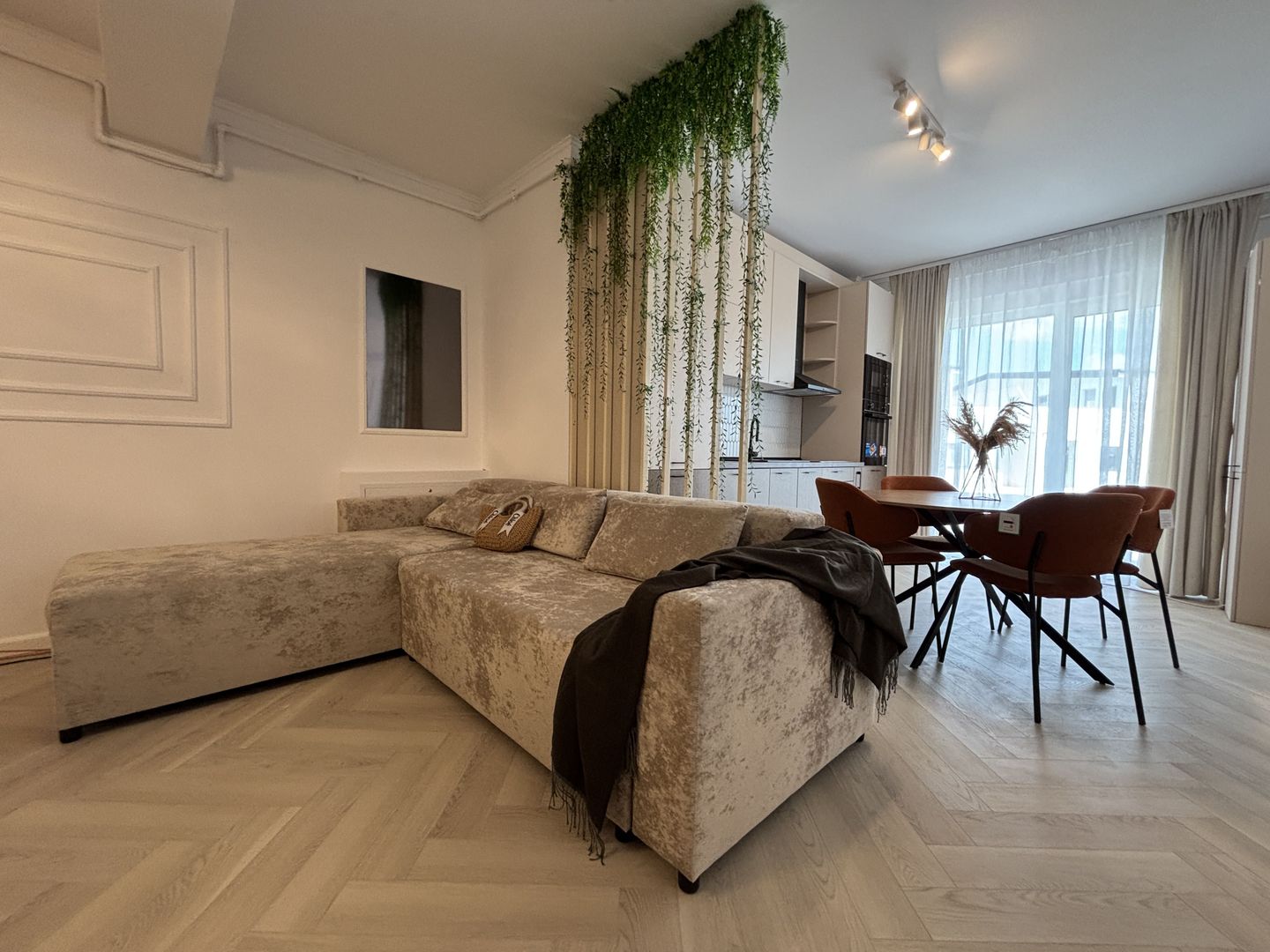 Apartament 3 camere PREMIUM în Șelimbăr,  zona Triajului - Poză 1
