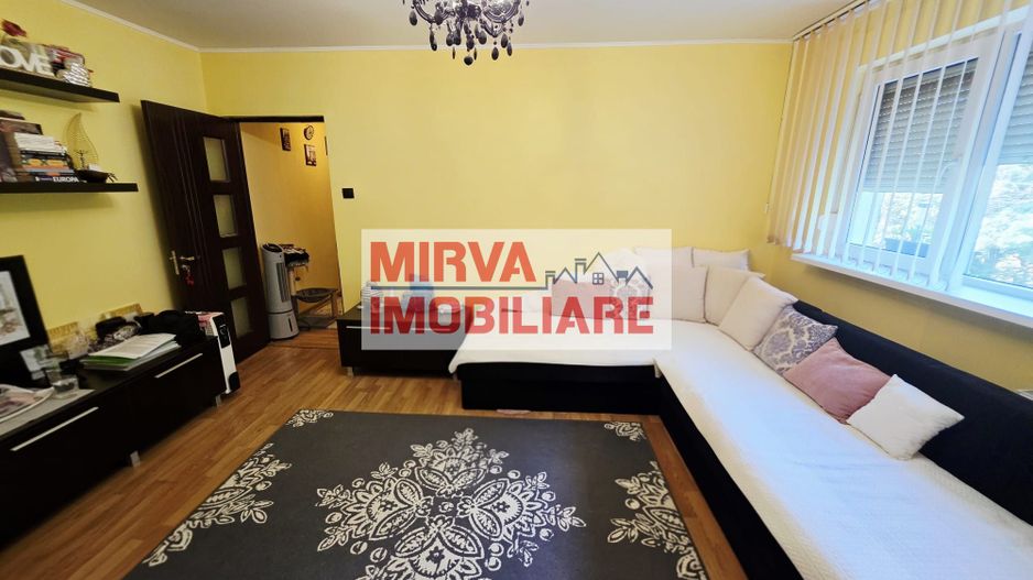 Apartament 2 camere, etaj 2, zona Vest - Poză 1