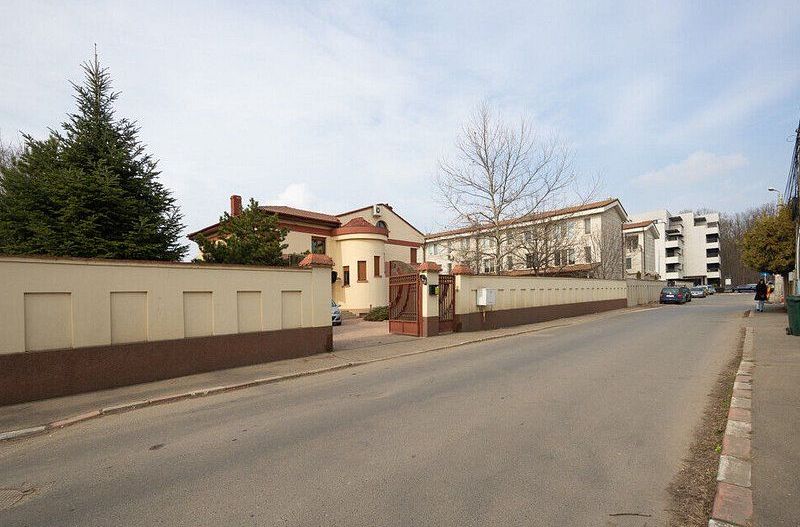 Vila cu 750 mp utili si teren de 1.480 mp in Erou Iancu Nicolae - Poză 44