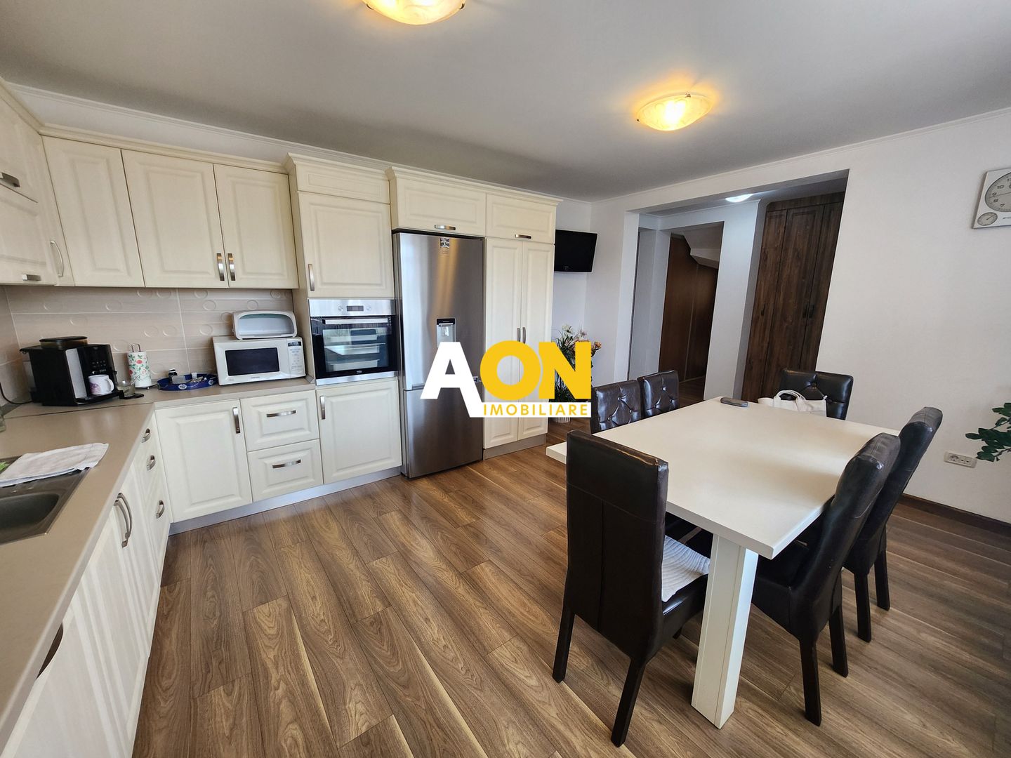 Duplex modern cu 2 apartamente independente, 173mp utili, Alba Micesti - Poză 2