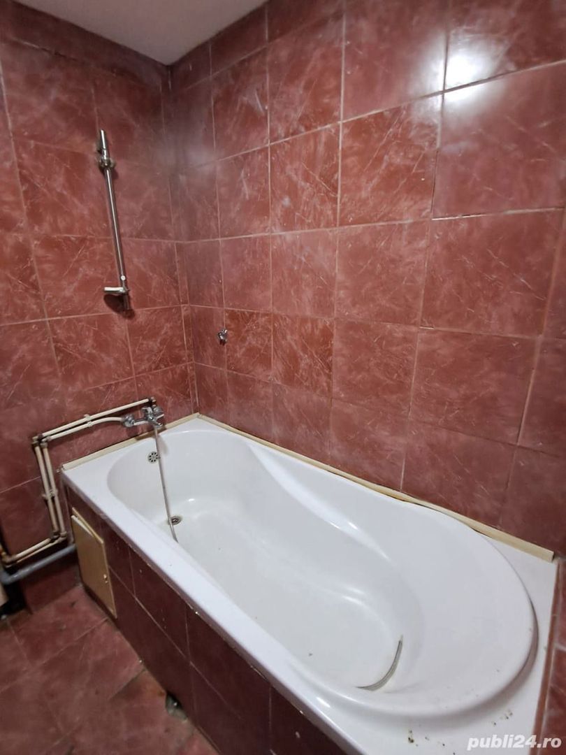 BRASADAS închiriază garsoniera 30mp la DEMISOL zona Bd.Unirii. - Poză 9