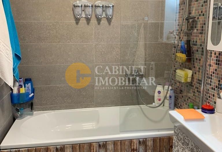 3 Camere Decomandat -Etaj Intermediar Bloc 2018 -Cug - Poză 11