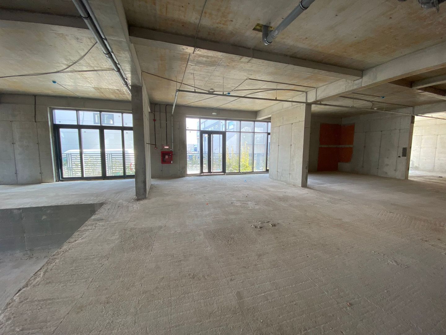 SPATIU COMERCIAL I CONSTRUCTIE NOUA  I ZONA PIPERA - Poză 4