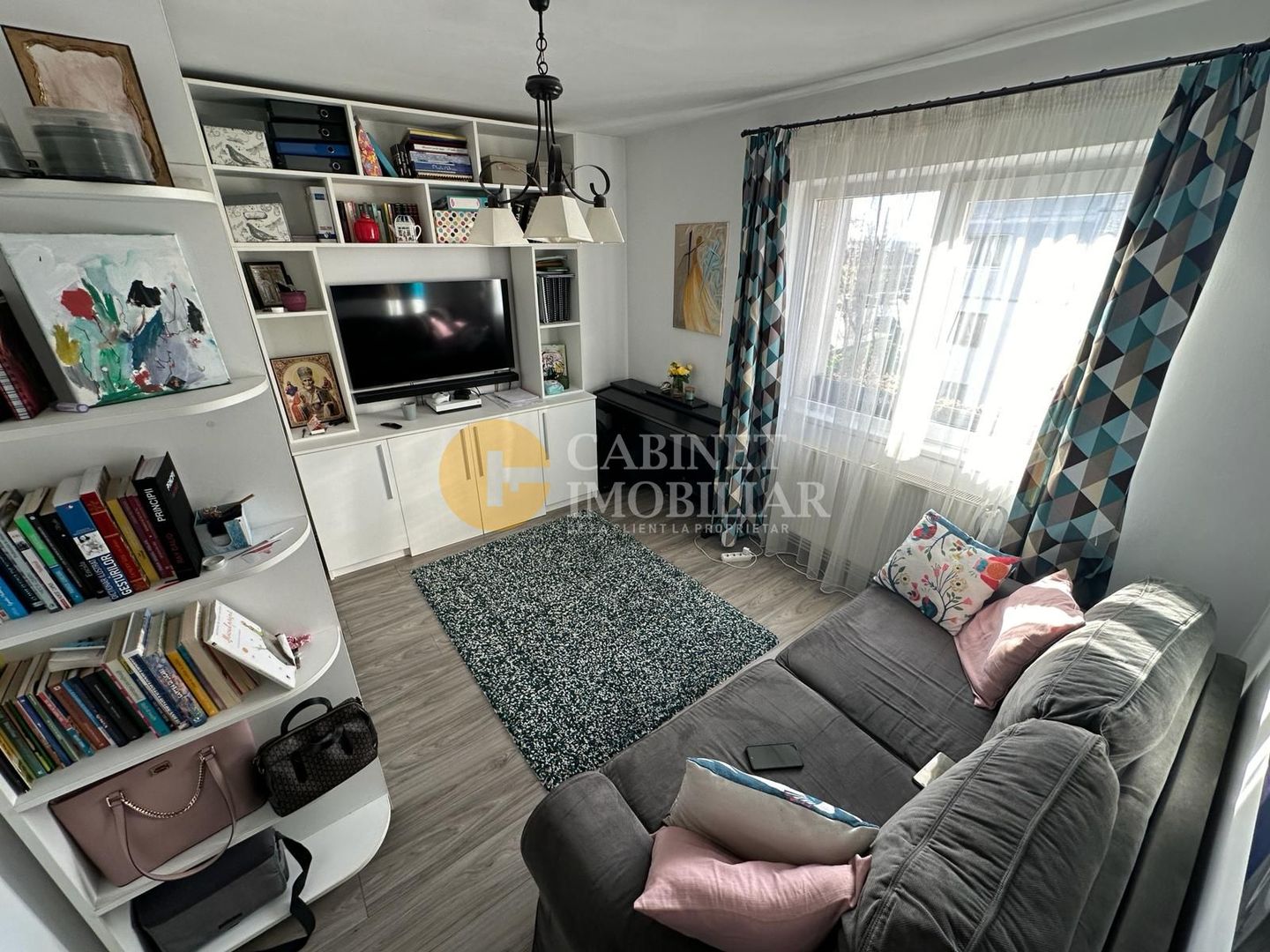 2 Camere Decomandat - Etaj 3 - Zona Alexandru Cel Bun - Poză 1