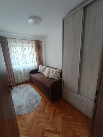Vând  apartament 3 camere - Poză 1