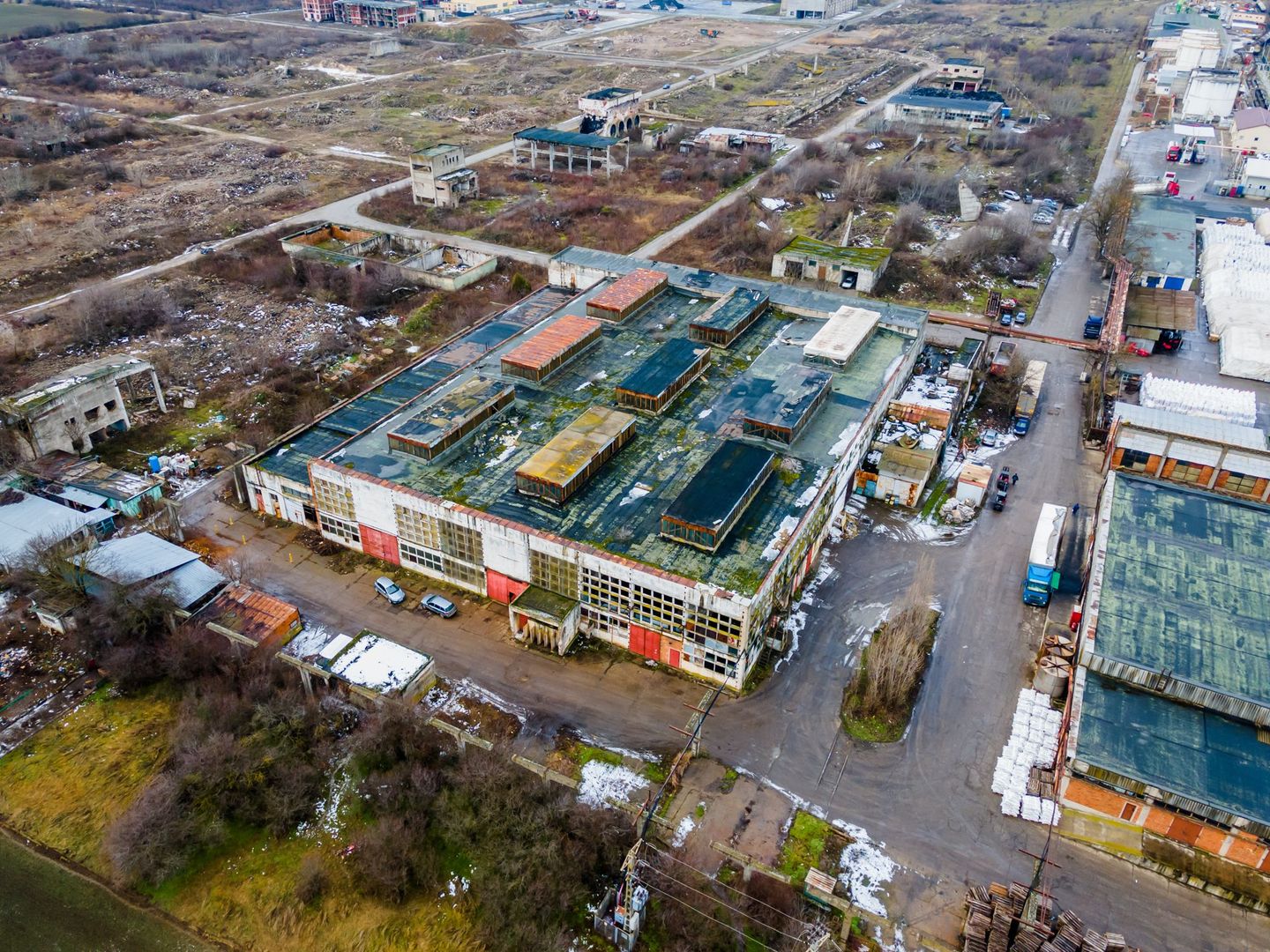 Hală pretabilă confecții metalice Vladimirescu - Poză 4