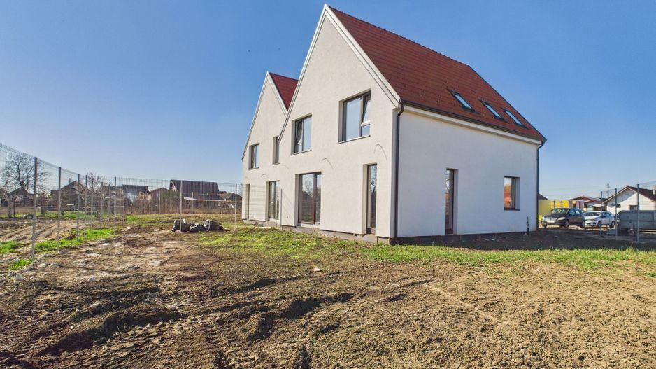 1/2 Duplex în Săcălaz - Poză 1