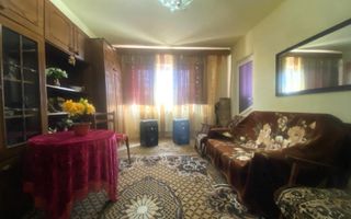 Vanzare apartament cu 3 camere , decomandat in Targoviste- Micro 12 - Poză 1