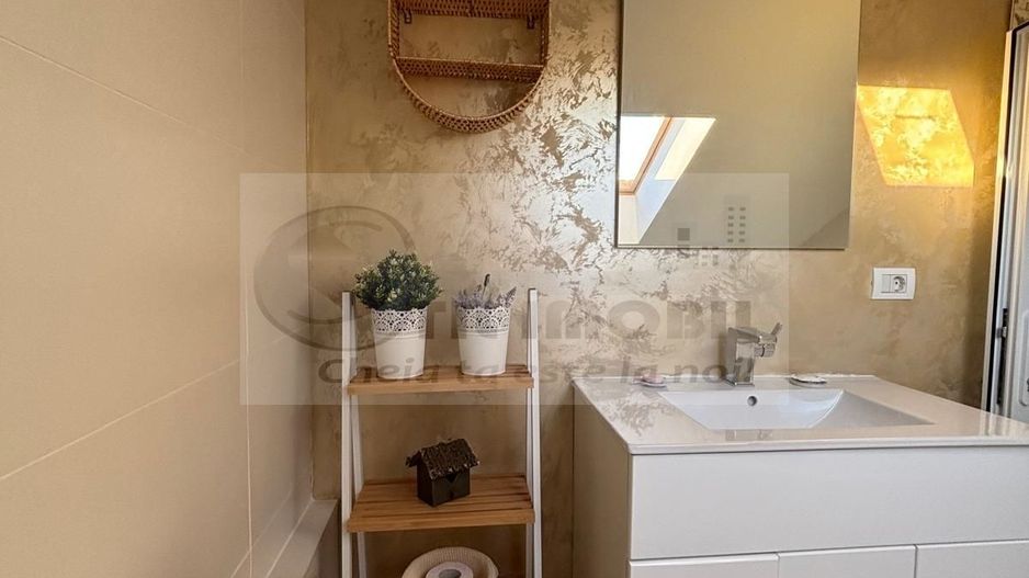 Apartament 4 camere, LUX, Capat CUG- 650 EURO - Poză 22