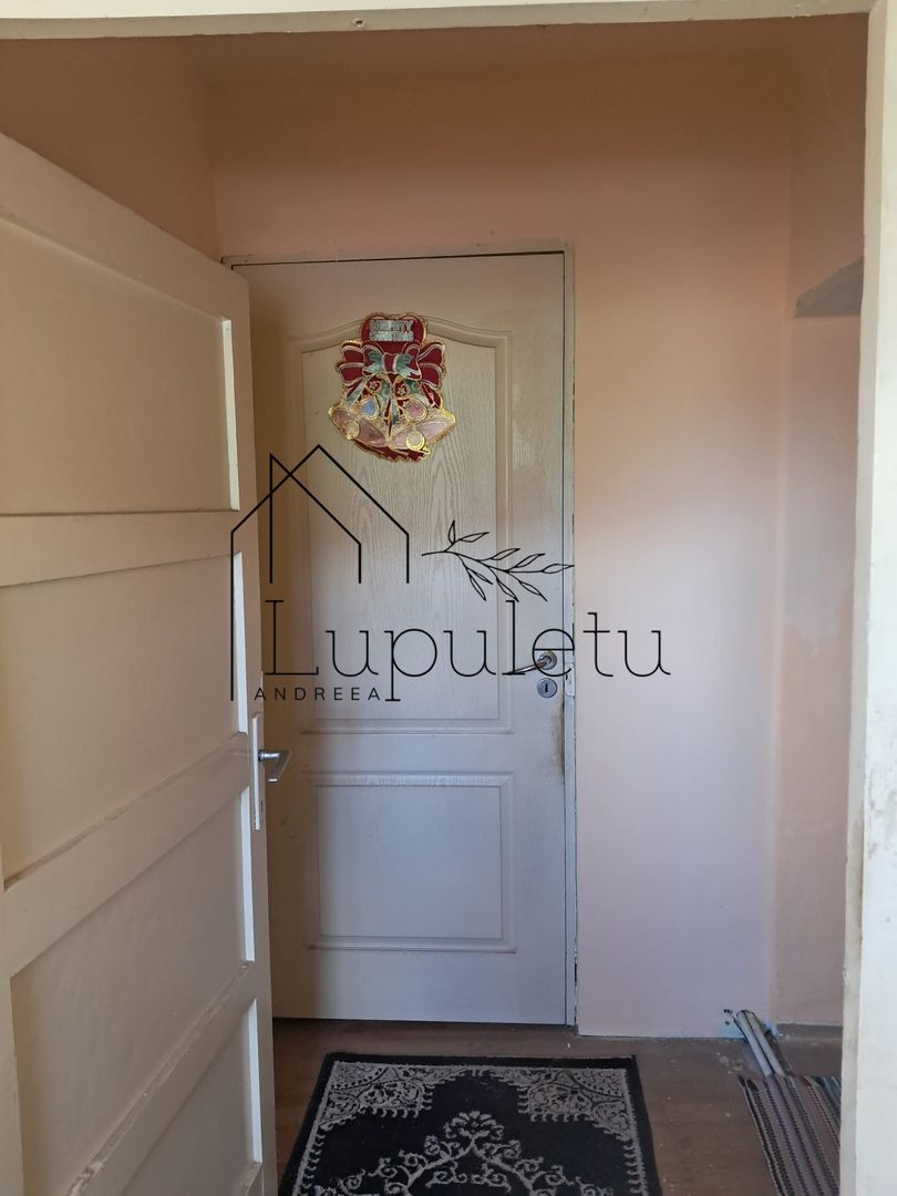 Casă de Vânzare | 3 Camere | 140 MPU | Anexe | Comuna Rosia - Poză 5