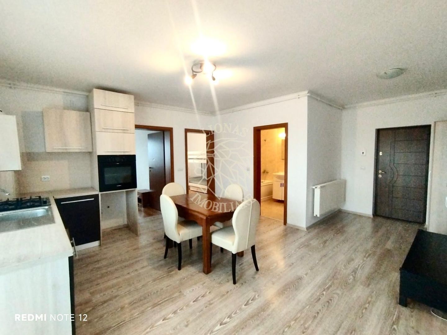 Apartament 3 camere-balcon 20 mp-lift-parcare-panoramic-Subcetate - Poză 1