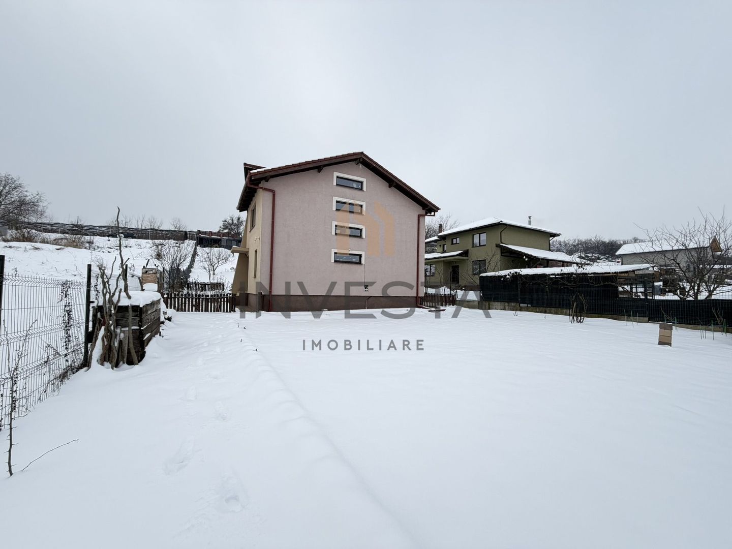 Casa din 2019 cu teren de 2500 mp, Iris,zona strazii Odobesti - Poză 7