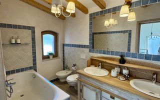 Casa 4 camere, PET FRIENDLY,  Tractorul - Poză 9