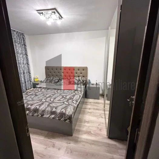 0% Comision, Vanzare Apartament 2 cam, et 3/10, Zona Jiului - Poză 2