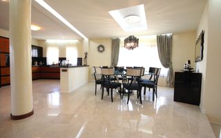 O casa deosebita cu Piscina - Poză 4