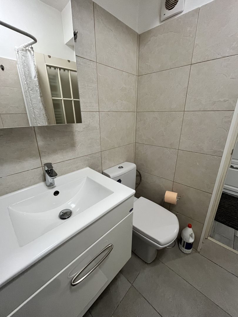 Studio bine compartimentat, parcare, complet mobilat, renovat, mutare imediata - Poză 20