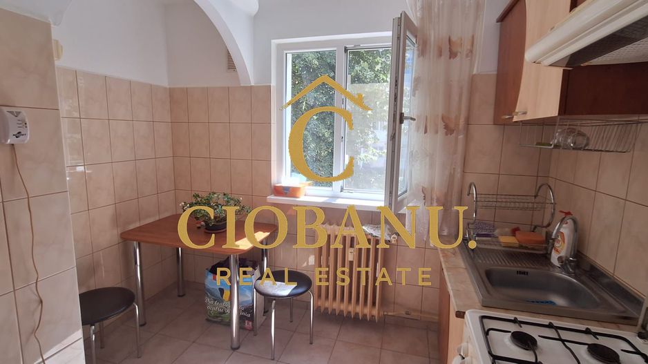 Apartament 2 camere etaj 1/4 de vanzare zona Valea Rosie - Poză 2